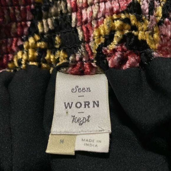Anthropologie Seen Worn Kept Off the Shoulder Velvet Floral Embossed Top Black M - Picture 8 of 9